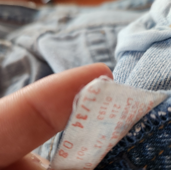 Vintage Levi jeans, size 31(fit small) - Picture 6 of 6